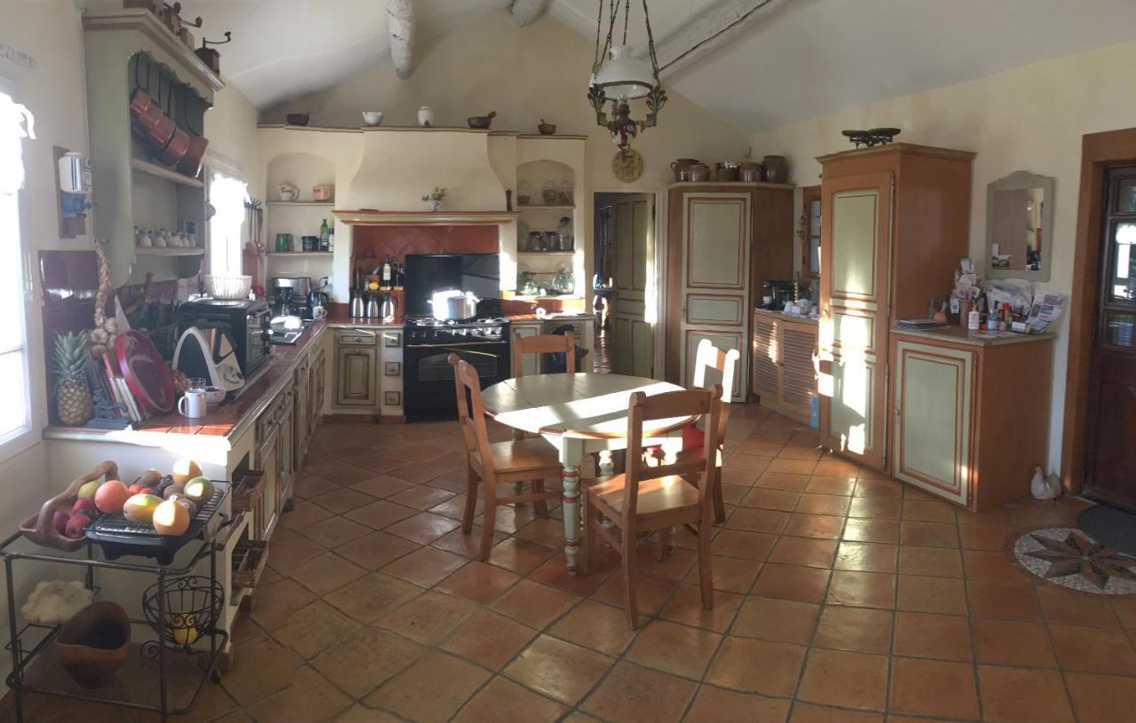 Maison D'Hotes B&B La Bastidaine Кассі Екстер'єр фото